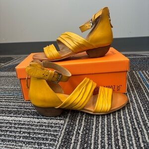 Miz Mooz 8.5 Cassie Sandals Leather Strappy Marigold heel